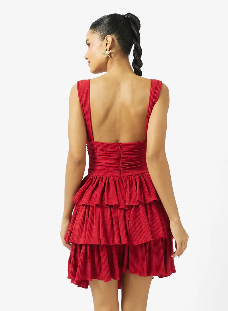 Ginger Sweetheart Neck Strar Accent Detail Tired Dress